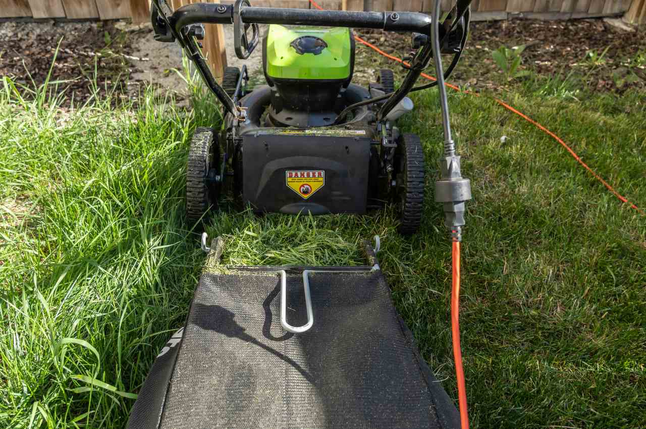 Why Is My Lawn Mower Not Starting? 25 Reasons And How To Fix The Turf